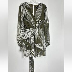 NWT Express Faux Wrap Romper Sz S  Balloon Sleeves Ruffle Layered Tropical